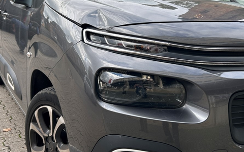 POL-PDLD: Unfallflucht Waldparkplatz der Burg Landeck - Foto: presseportal.de