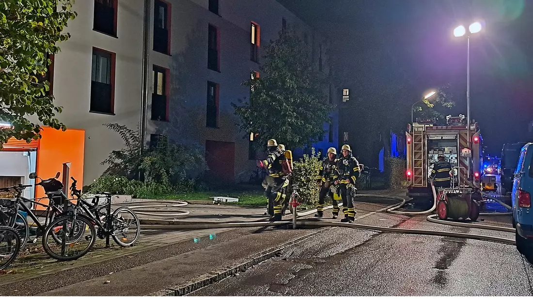 FW-M: Kellerbrand in Mehrfamilienhaus (Am Hart) - Bild: presseportal.de