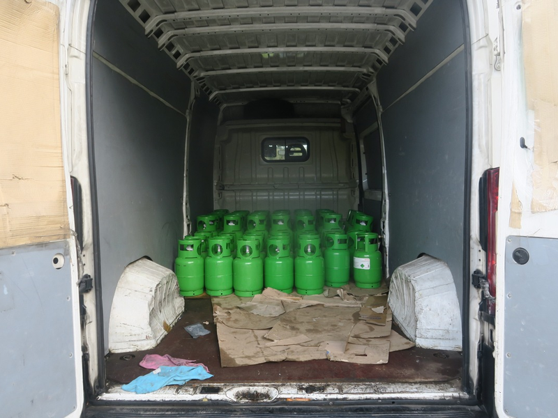 POL-DEL: Autobahnpolizei Ahlhorn: Mangelhafte Ladungssicherung beim Transport von Gefahrgut - Foto: presseportal.de