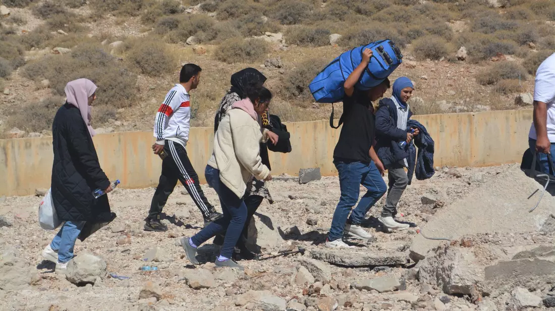 Zehntausende flüchten aus dem Libanon nach Syrien.  - Bild: Taher Abu Hamdan/XinHua/dpa