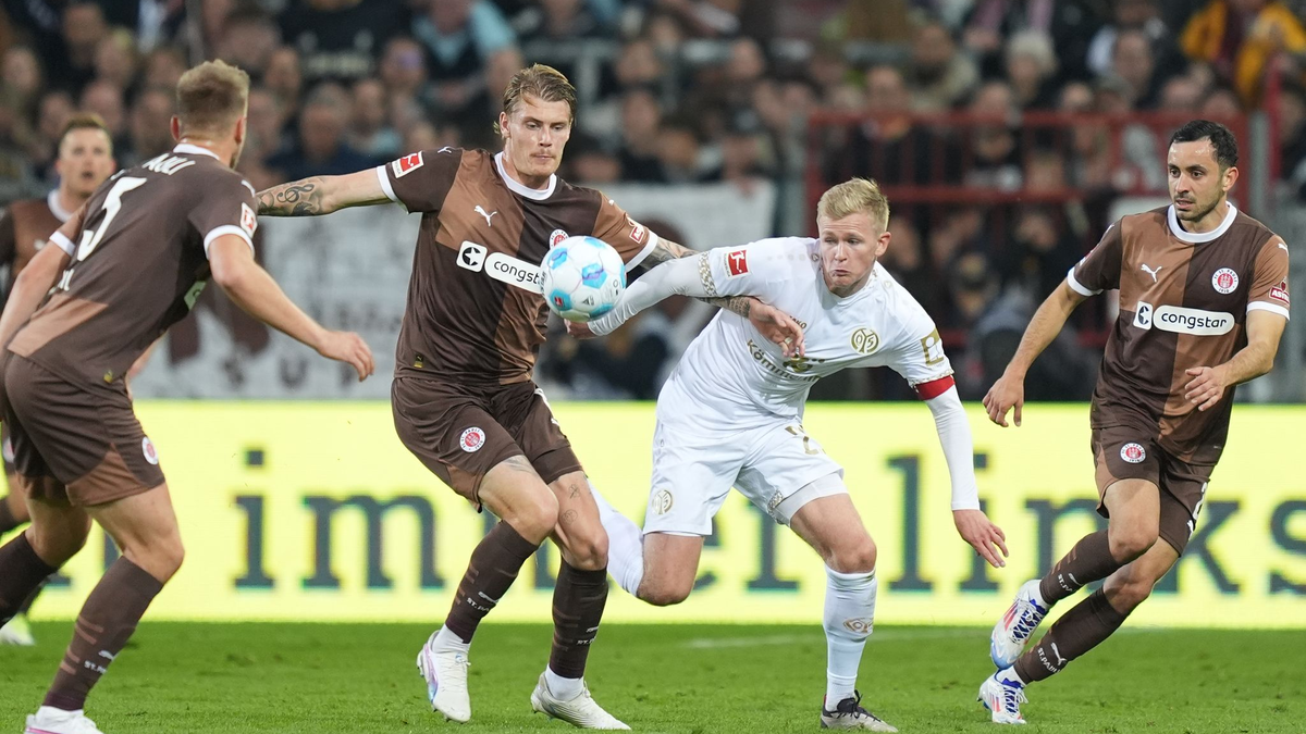 Mit seinem vierten Saisontor brachte Jonathan Burkardt die Mainzer in Führung. Später traf er noch einmal. - Foto: Marcus Brandt/dpa