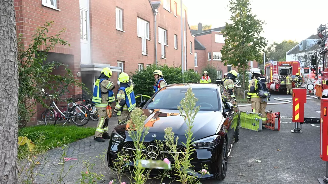 FW Pulheim: Kellerbrand in Mehrfamilienhaus - Bild: presseportal.de