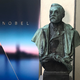 Eine Büste von Alfred Nobel steht im Stockholmer Karolinska-Institut, wo am Montag die Medizin-Nobelpreisträger gekürt werden. - Foto: Steffen Trumpf/dpa
