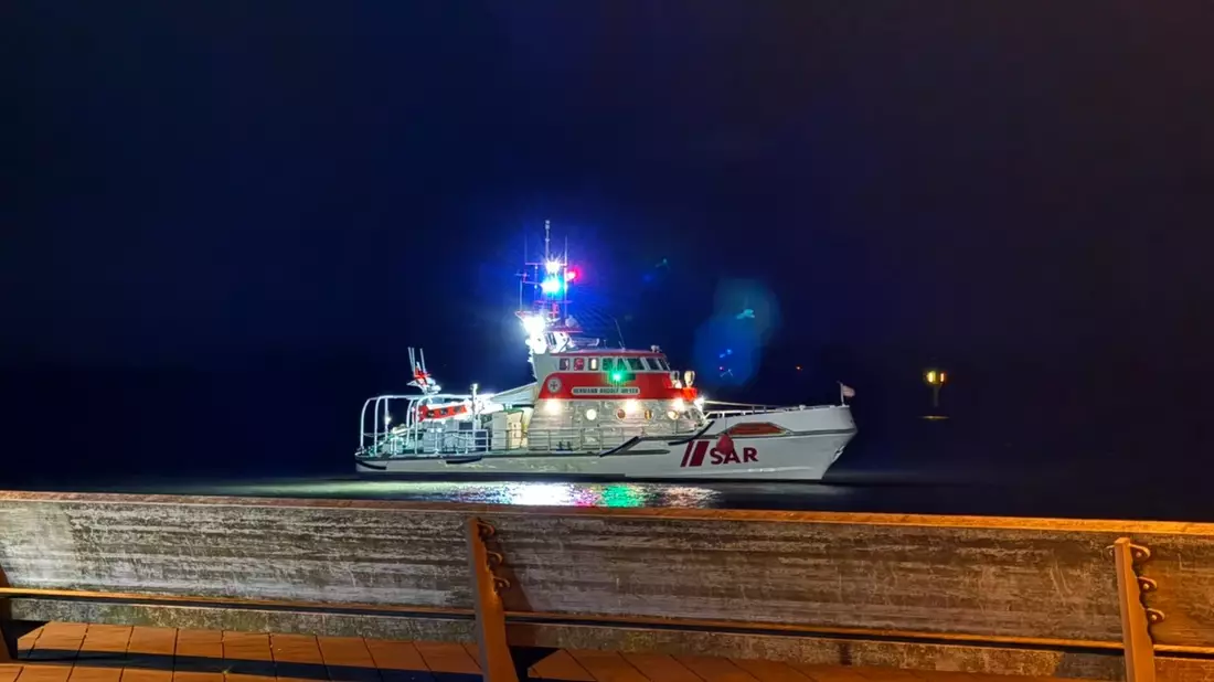 FW Bremerhaven: Nächtliche Personensuche in der Weser - Bild: presseportal.de