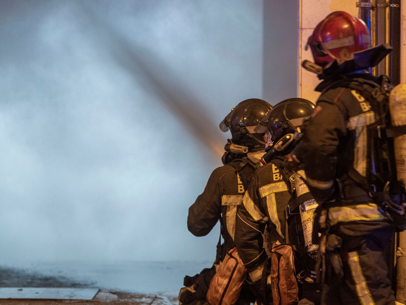 Die Feuerwehr konnte die Familie nicht retten. (Symbolbild) - Foto: Lorena Sopêna/EUROPA PRESS/dpa