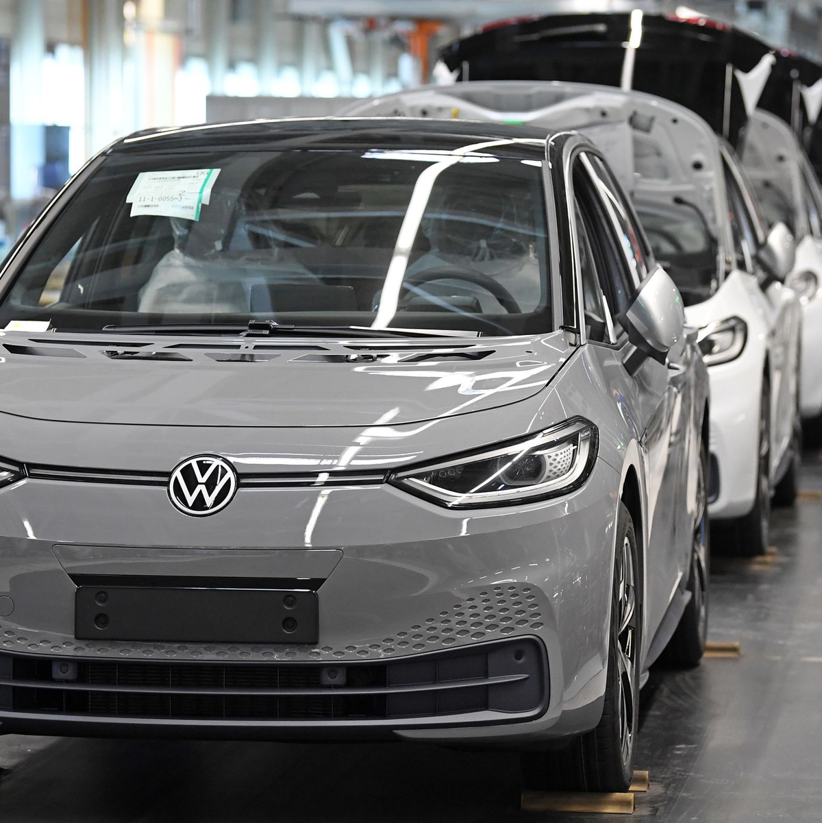 VW-Chef Blume hat noch Hoffnung auf Verhandlungslösung (Archivbild) - Foto: Hendrik Schmidt/dpa-Zentralbild/POOL/dpa