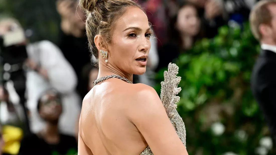 Jennifer Lopez erinnert sich an ihren ersten Auftritt bei den American Music Awards. (Archivfoto) - Bild: Evan Agostini/Invision/AP/dpa