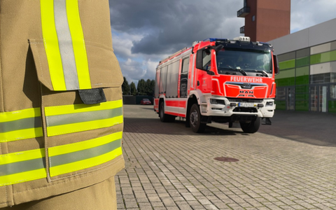 FW-Langenfeld: Neue Dienstkleidung für die Feuerwehr - Foto: presseportal.de
