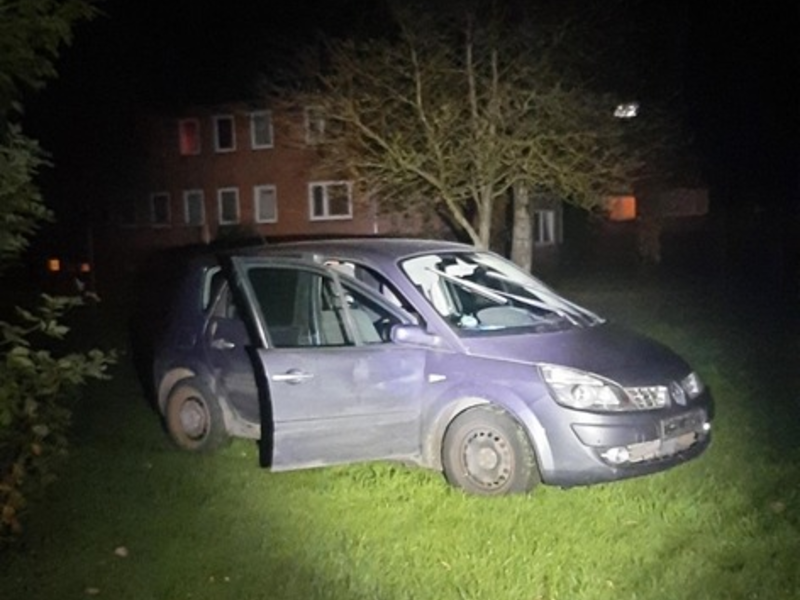 BPOL-FL: Handewitt - Fahrer ohne Führerschein; falsche Kennzeichen am Auto - Foto: presseportal.de