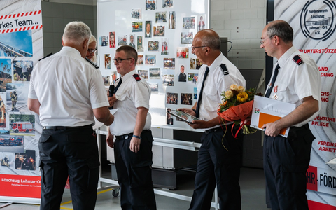FW-Lohmar: 100 Jahre Löschzug Lohmar - Ein besonderes Jubiläum und außergewöhnliche Ehrungen - Foto: presseportal.de FW-Lohmar: 100 Jahre Löschzug Lohmar - Ein besonderes Jubiläum und außergewöhnliche Ehrungen - Foto: presseportal.de