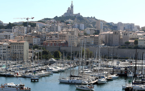 Die Hafenstadt Marseille wird seit langem von der Gewalt rivalisierender Drogenbanden erschüttert. (Archivbild) - Foto: Arne Dedert/dpa