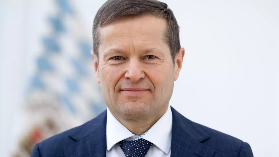 Der in Garching forschende Physiker Ferenc Krausz zählte 2023 zu den Physik-Nobelpreisträgern. (Archiv) - Bild: Sven Hoppe/dpa
