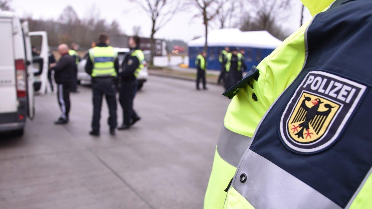 Bundespolizeidirektion München: 14 Tage vorübergehend wiedereingeführte Binnengrenzkontrollen / Feststellungen in der Bundespolizeidirektion München - Foto: presseportal.de