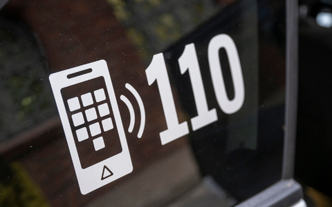 Weil ein Junge Hilfe bei einem Videospiel braucht, ruft er heimlich die Polizei. (Symbolbild) - Foto: Peter Kneffel/dpa Weil ein Junge Hilfe bei einem Videospiel braucht, ruft er heimlich die Polizei. (Symbolbild) - Foto: Peter Kneffel/dpa