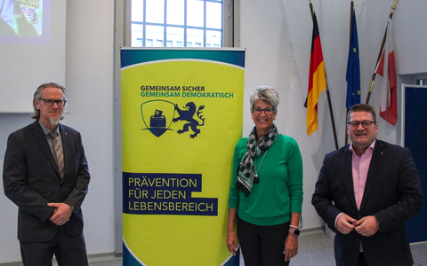 POL-WE: Schützen im Dialog - Auftaktveranstaltung im Polizeipräsidium Mittelhessen - Foto: presseportal.de