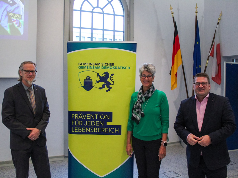 POL-WE: Schützen im Dialog - Auftaktveranstaltung im Polizeipräsidium Mittelhessen - Foto: presseportal.de