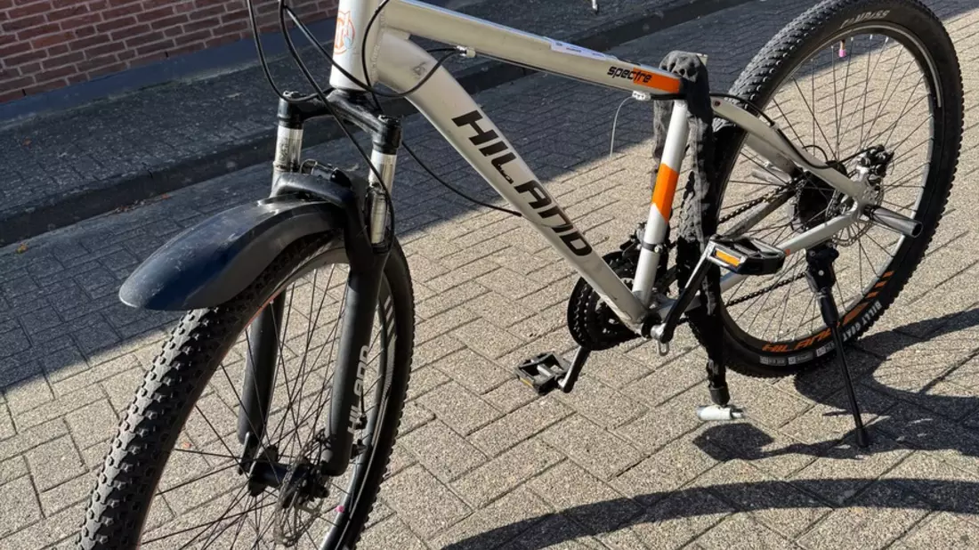 POL-DH: --- Sulingen, Fahrer telefoniert und hat Kind auf dem Schoß - Einbrüche in Stuhr und Twistringen --- - Bild: presseportal.de