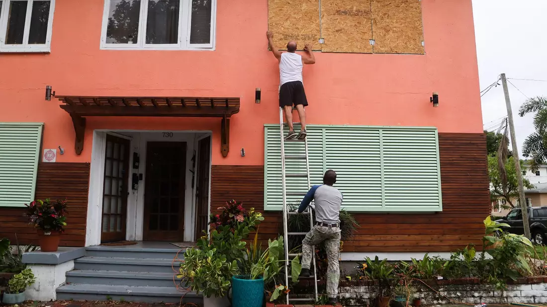 In Teilen Floridas wurden die Menschen aufgefordert, sich in Sicherheit zu bringen. - Bild: Dirk Shadd/Tampa Bay Times/ZUMA Press Wire/dpa