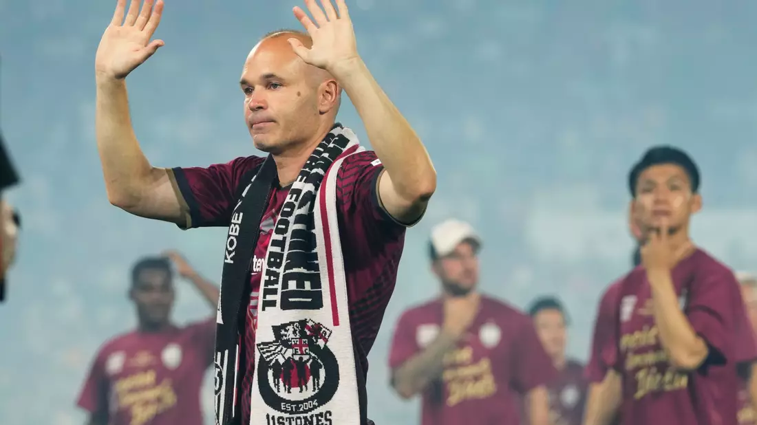 Der letzte Spielervertrag von Andres Iniesta war im Juni ausgelaufen. - Bild: Hiro Komae/AP/dpa
