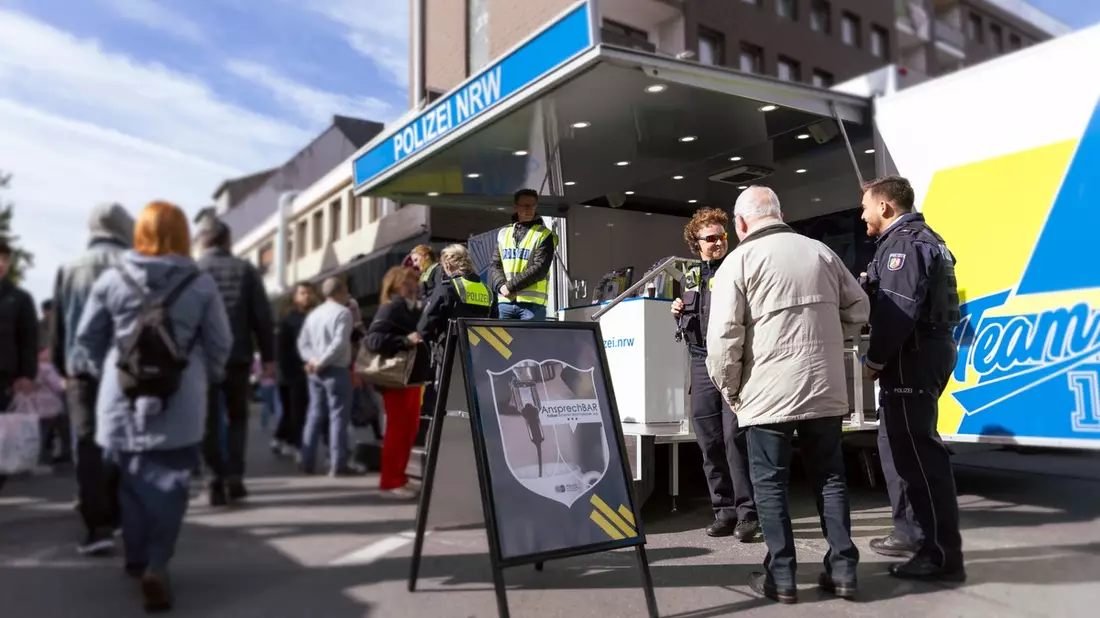 POL-RE: Castrop-Rauxel: AnsprechBAR auf dem Trödelmarkt in der Innenstadt - Bild: presseportal.de
