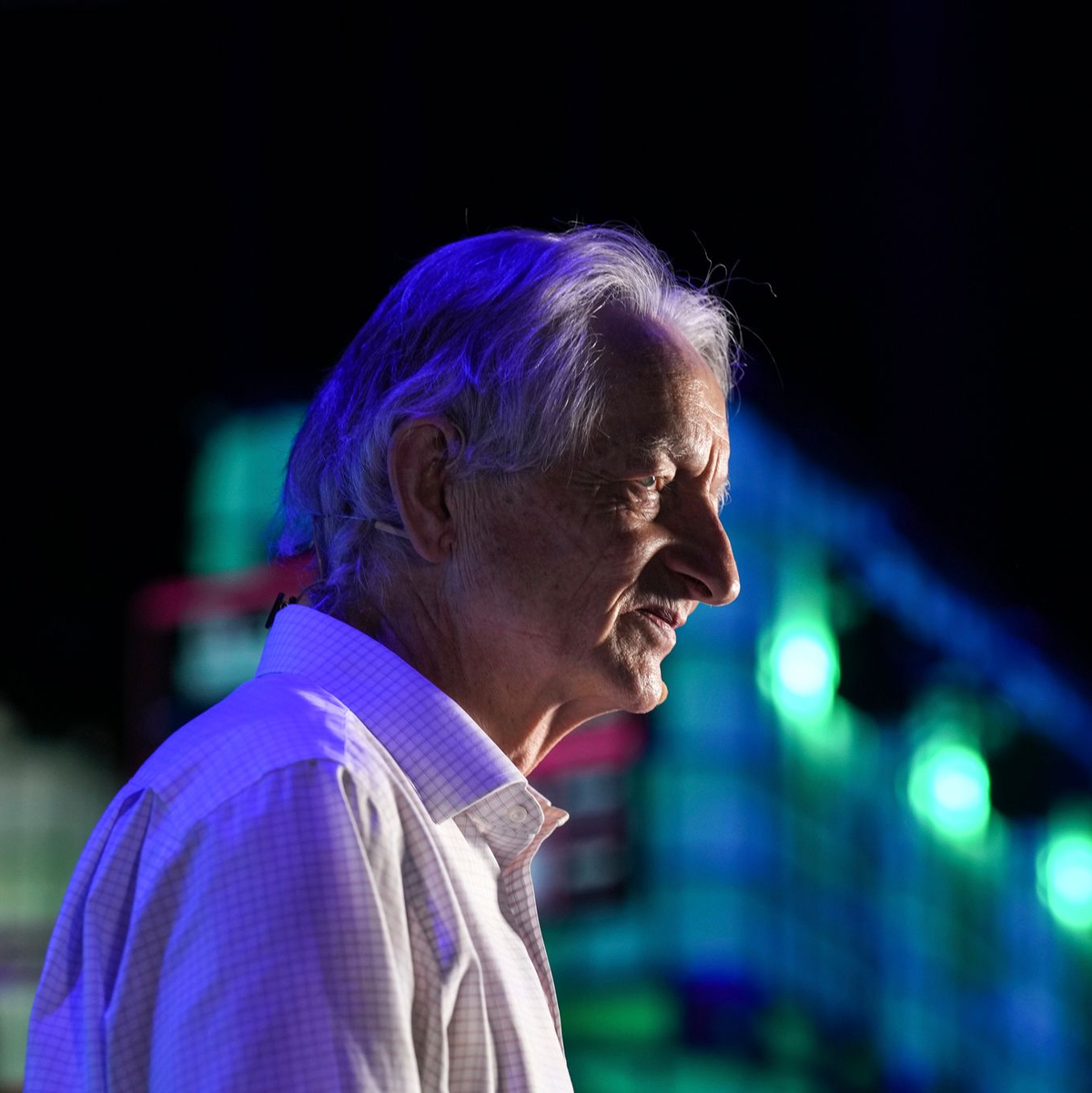 «Wir haben keine Erfahrung damit, wie es ist, wenn Dinge intelligenter sind als wir», sagt Geoffrey Hinton. - Foto: Chris Young/The Canadian Press/AP/dpa