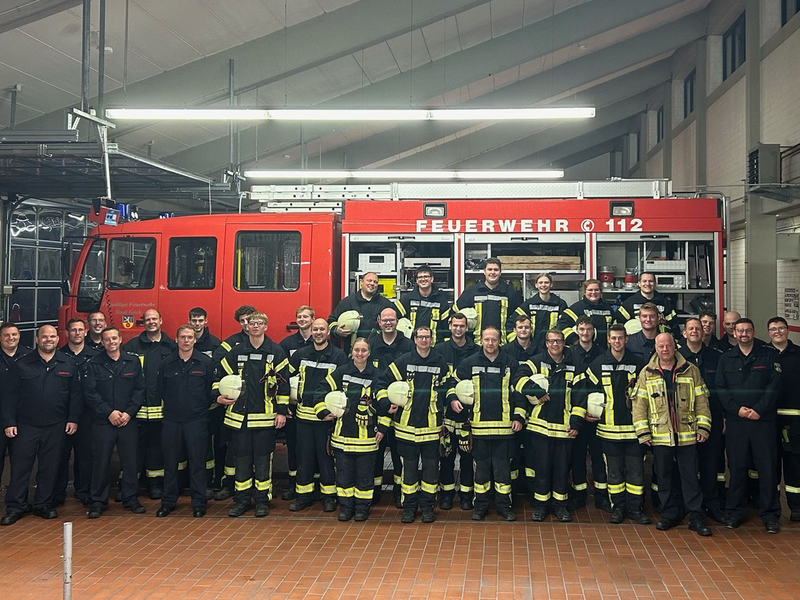 Feuerwehr Goch: 160stündige Grundausbildung beendet - Foto: presseportal.de