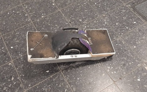 BPOL-FL: Niebüll - Mit selbstgebautem Wheelboard auf Spritztour - Foto: presseportal.de