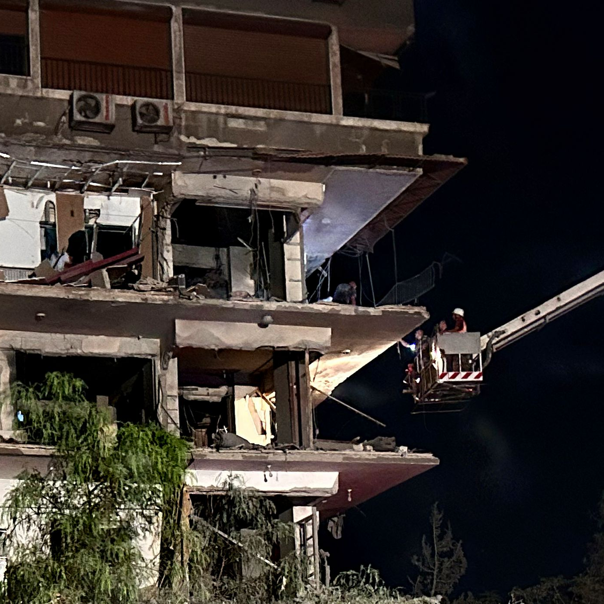  Das Gebäude soll häufig von Anführern der iranischen Revolutionsgarden und der Hisbollah aufgesucht worden sein. - Foto: Omar Sanadiki/AP