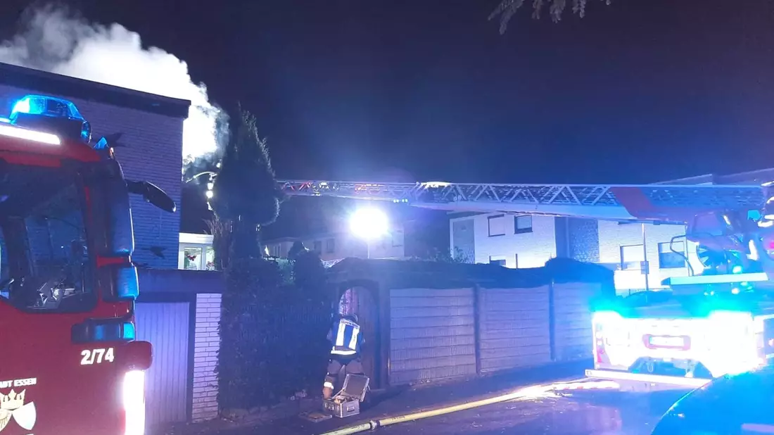 FW-E: Wohnungsbrand mit Menschenrettung - Eine Person verstorben - Bild: presseportal.de