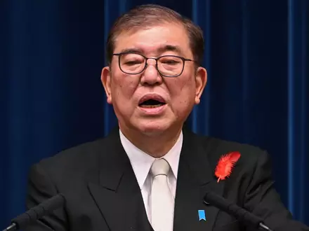 Der 67-jährige Ishiba wurde von der Opposition für den frühen Termin der Neuwahlen kritisiert. - Foto: Yuichi Yamazaki/POOL AFP/AP/dpa