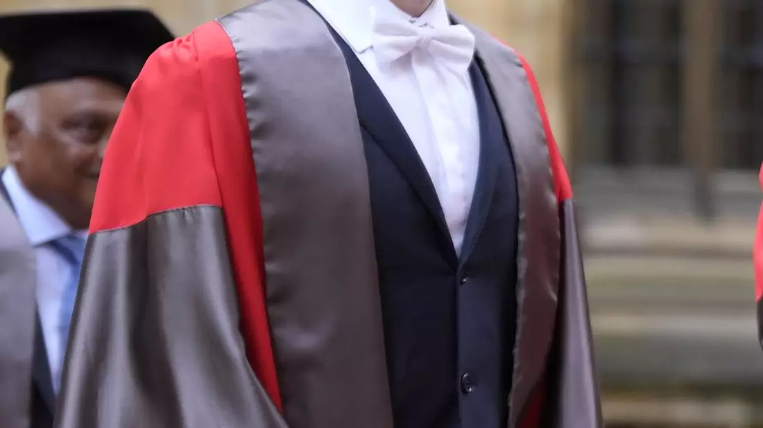 Demis Hassabis hat bereits die Ehrendoktorwürde der Universität Oxford erhalten. - Bild: Andrew Matthews/PA Wire/dpa