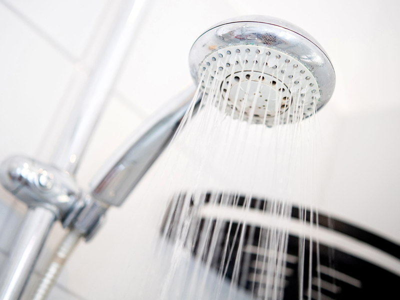 Kneipp ruft ein bestimmtes Duschgel zurück. (Symbolbild) - Foto: Hauke-Christian Dittrich/dpa