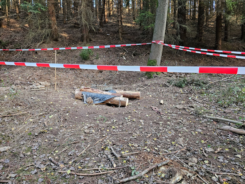 Im Zusammengang mit der Suche nach einem Mann wurde ein selbstgebauter Zylinder untersucht (Foto aktuell). - Foto: Mike Müller/TNN/dpa