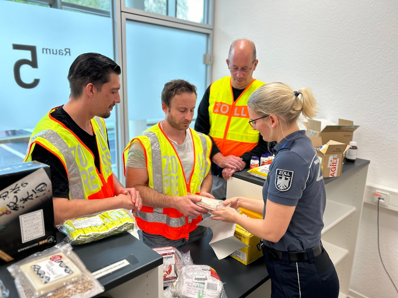 HZA-K: Aktion Schichtwechsel im Hauptzollamt Köln / Teilnahme an dem Aktionstag für neue Perspektiven - Foto: presseportal.de