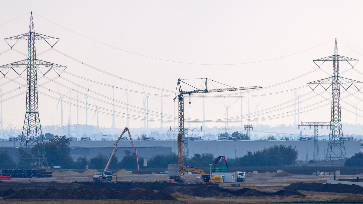 Das Intel-Werk in Magdeburg könnte für den deutschen Steuerzahler um vier Milliarden Euro günstiger werden (Archivbild). - Foto: Klaus-Dietmar Gabbert/dpa