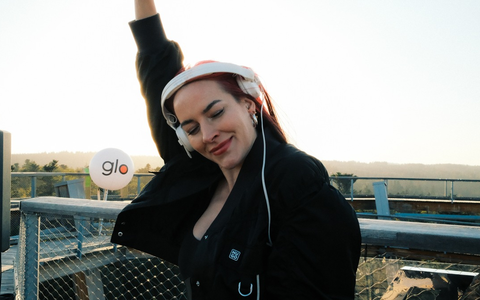 Pretty Pink mit NEX STAGE by glo im Höhenflug: Angesagte DJ feiert epische 300. Episode ihrer Radioshow Deep Woods in einzigartiger Naturkulisse - Foto: presseportal.de