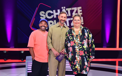 Simon Pearce Daniel Boschmann Ilka Bessin SchÀtze die PlÀtze - Foto: Joyn/Julia Feldhagen, presseportal.de Simon Pearce Daniel Boschmann Ilka Bessin SchÀtze die PlÀtze - Foto: Joyn/Julia Feldhagen, presseportal.de