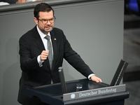 Nach ihrer Rede gab es Standing Ovations für die SPD-Politikerin. - Foto: Carla Benkö/dpa