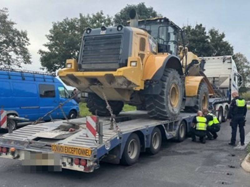 POL-VIE: Kreis Viersen: Erfolgreicher Kooperationseinsatz zur Überprüfung von Schwerlasttransportern - Foto: presseportal.de
