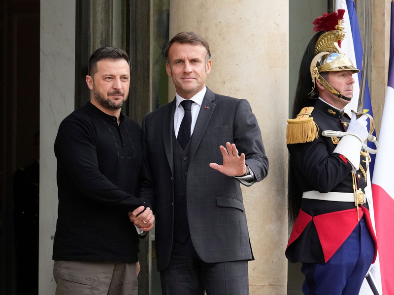 Die Vorarbeiten für Sicherheitsgarantien für die Ukraine sind nach Angaben von Präsident Macron abgeschlossen. - Foto: Michel Euler/AP/dpa