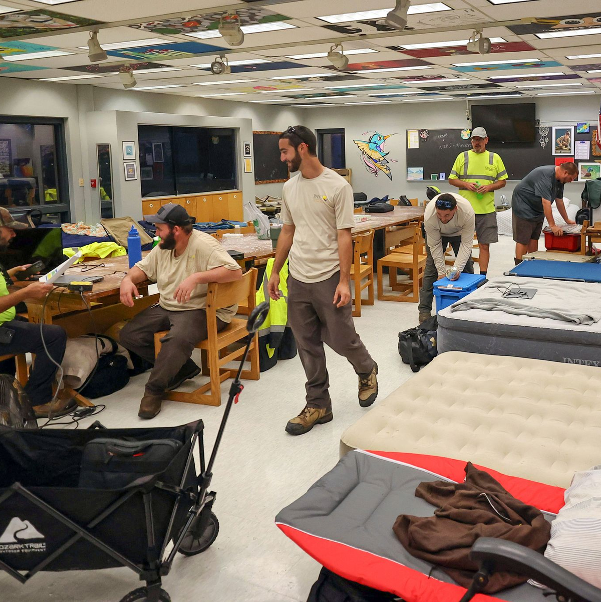 Eine Schule in New Port Richey dienst als Notunterkunft.  - Foto: Mike Carlson/FR155492 AP/dpa