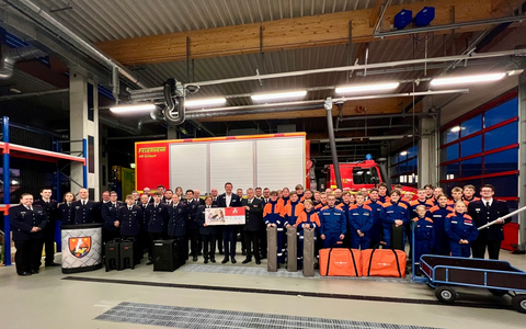 FW-PI: Sparkasse Südholstein fördert Jugendfeuerwehren im Kreis Pinneberg mit 7500 Euro - Foto: presseportal.de