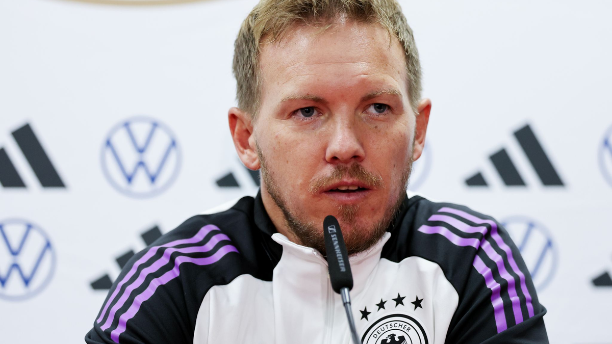 Von Julian Nagelsmann gab es in Zenica klare Worte an Torwart Bernd Leno. - Foto: Christian Charisius/dpa