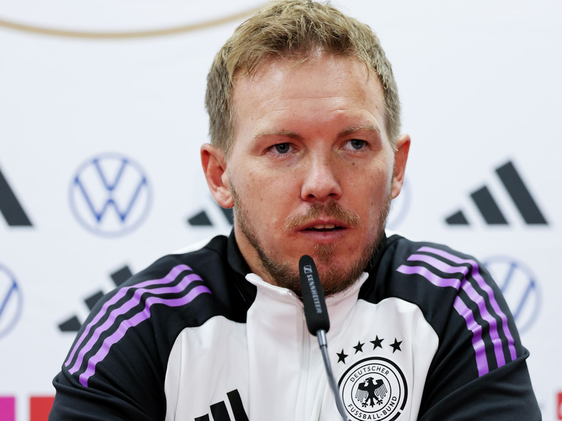 Von Julian Nagelsmann gab es in Zenica klare Worte an Torwart Bernd Leno. - Foto: Christian Charisius/dpa