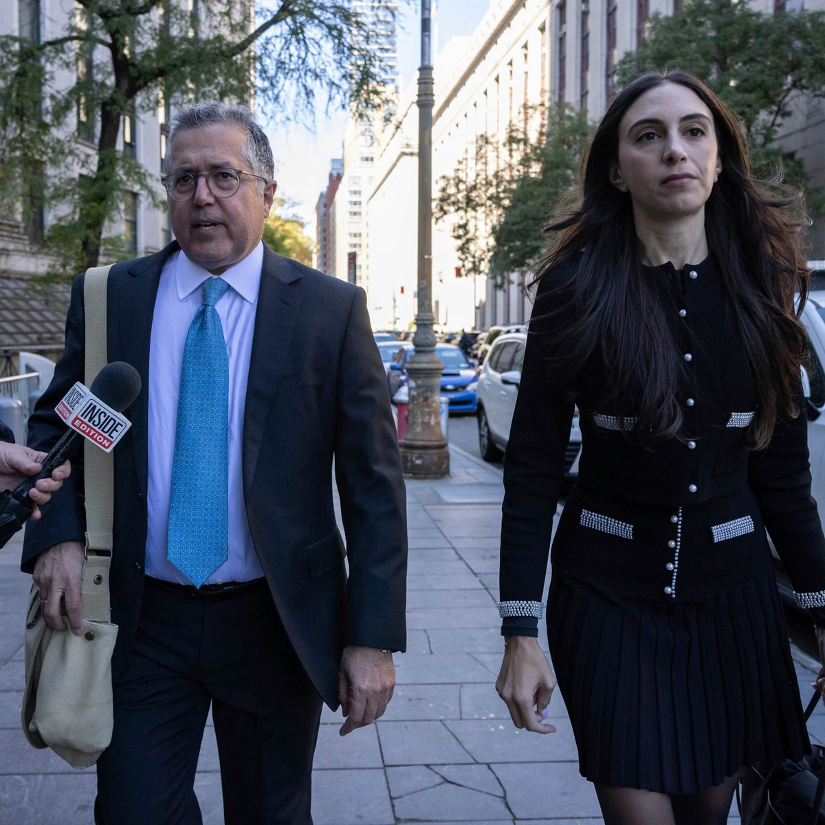 Sean Combs' Anwälte: Marc Agnifilo (links) und Teny Geragos (rechts). - Foto: Yuki Iwamura/AP/dpa