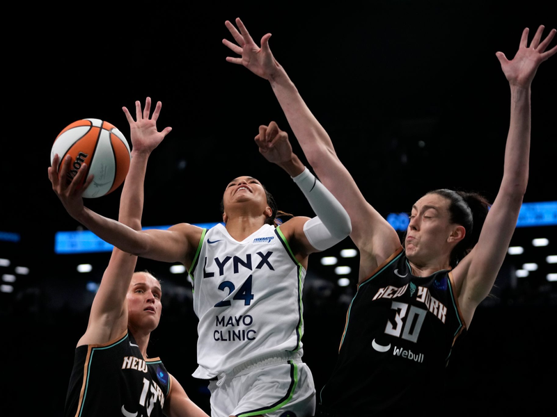 Mit 13 Punkten machte Nyara Sabally ihr bestes Spiel der WNBA-Finals. - Foto: Pamela Smith/AP/dpa