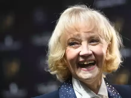 Liselotte Pulvers Markenzeichen ist das charmante Lachen aus tiefster Kehle (Archivbild) - Foto: Jens Kalaene/zb/dpa