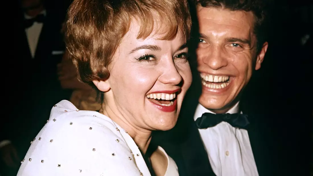 Das größte Glück ihres Lebens: Liselotte Pulver war mehr als 30 Jahre mit dem Schauspieler Helmut Schmid verheiratet (Archivbild) - Bild: Gerhard Rauchwetter/dpa