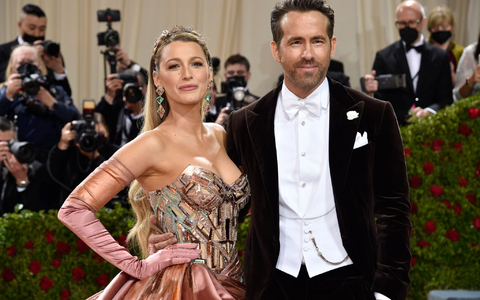 Blake Lively und Ryan Reynolds spenden wie Popstar Taylor Swift für die Hurrikan-Opfer in den USA. (Archivbild) - Foto: Evan Agostini/Invision/AP/dpa