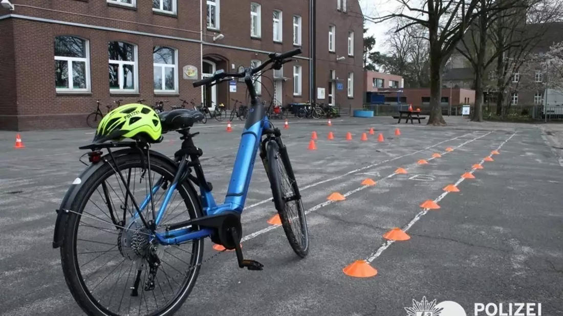 POL-KLE: Kleve - Präventionsarbeit der Direktion Verkehr: Kreispolizeibehörde Kleve bietet weitere kostenfreie Pedelec-Trainings an - Bild: presseportal.de